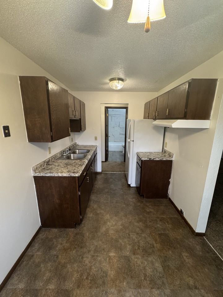 1885 Wilson Ave - Photo 4 of 4