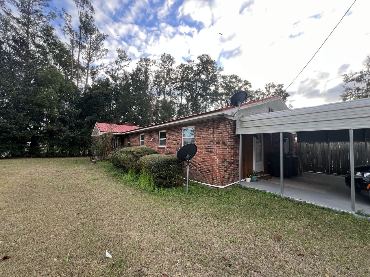 606 Reynolds St Nw #NA - Photo 2 of 3