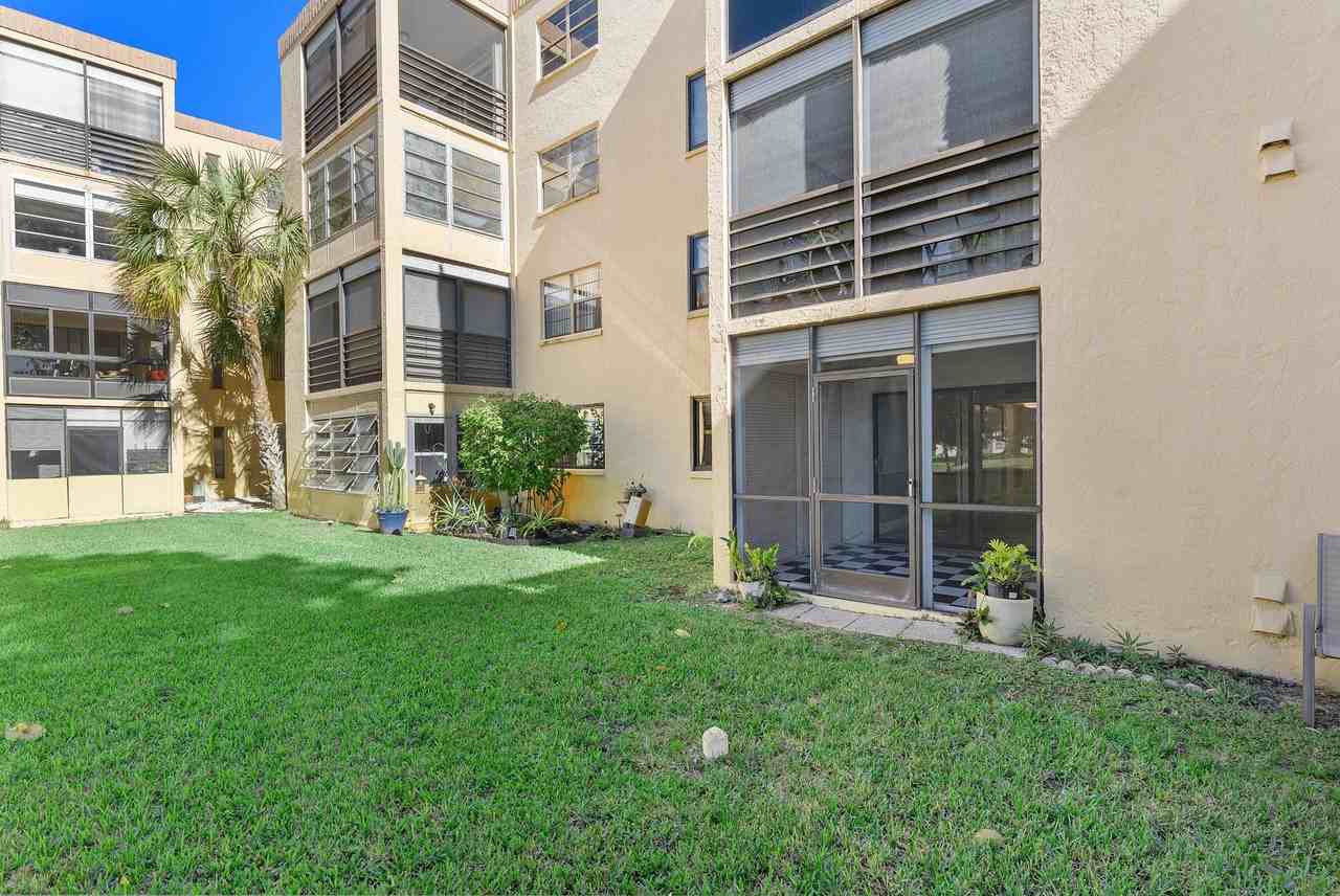 9370 Sw 8th St #116 - Photo 2 of 11