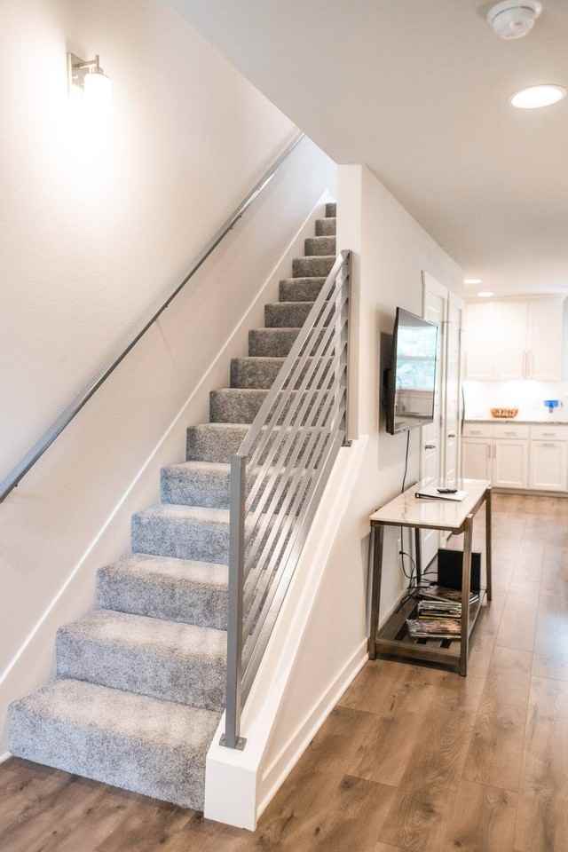 7 Alyce Ln #7 - Photo 3 of 15