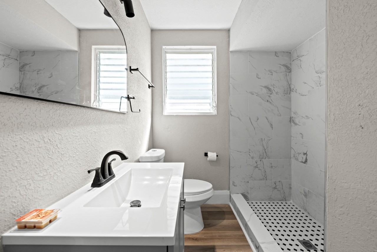 1010 E Lake Ave - Photo 7 of 20