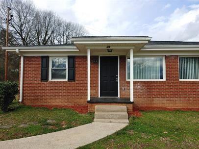 29 Henderson Avenue - Photo 2 of 3