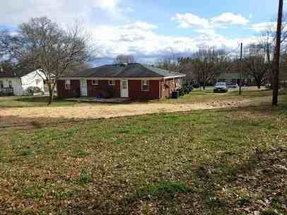 29 Henderson Avenue - Photo 3 of 3