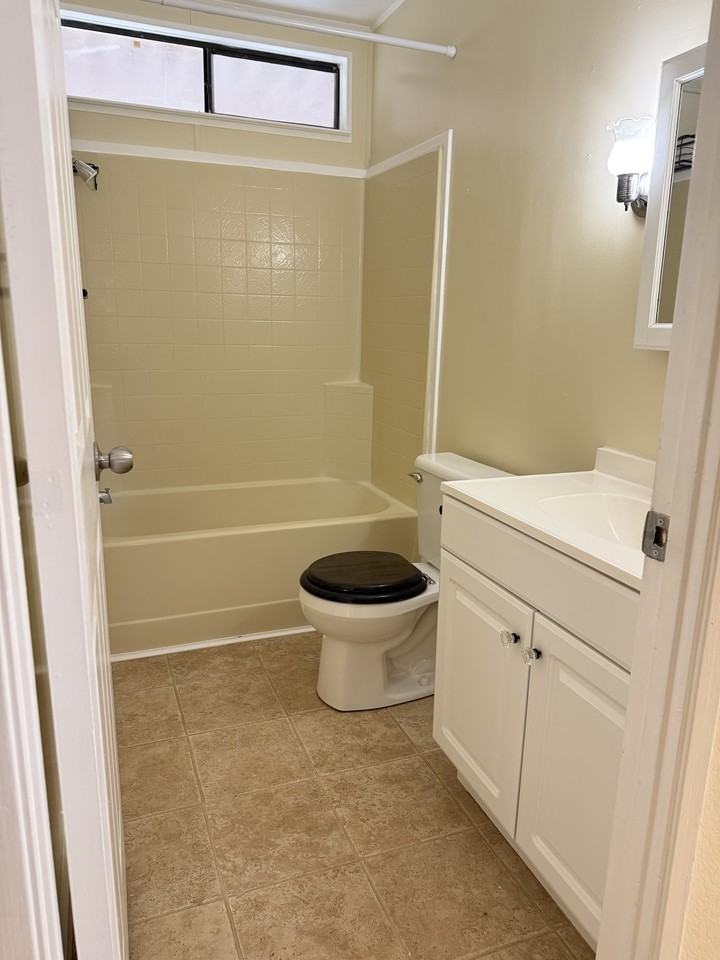 24425 Woolsey Canyon Rd #188 - Photo 4 of 9