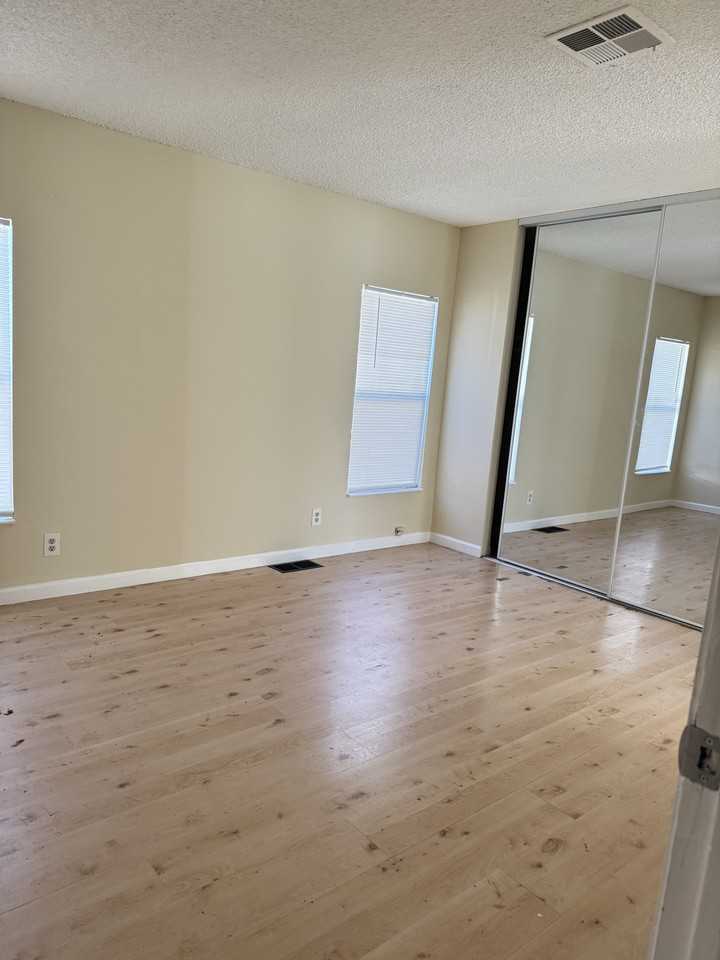 24425 Woolsey Canyon Rd #188 - Photo 5 of 9