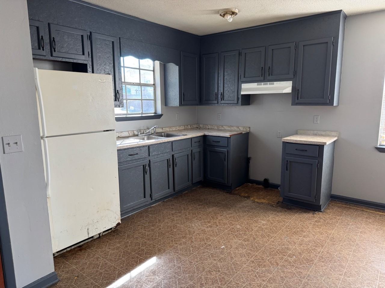 2613 12th Ave N - Photo 3 of 9