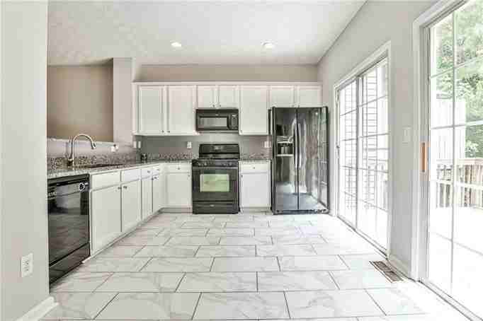 754 Celeste Ln Sw #NA - Photo 6 of 19