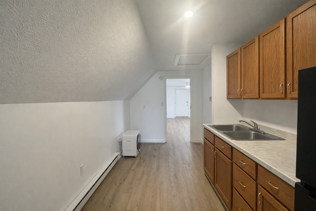 152 Deacon Rd #C - Photo 7 of 7