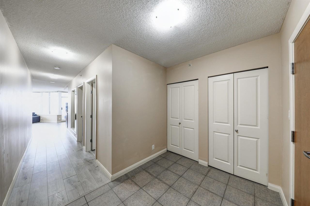 892 Carnarvon Street #28F - Photo 4 of 10