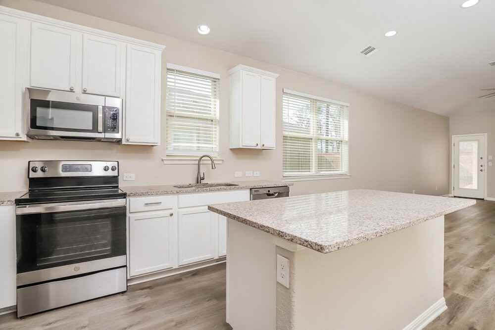 8233 Oak Harvest Dr - Photo 7 of 16