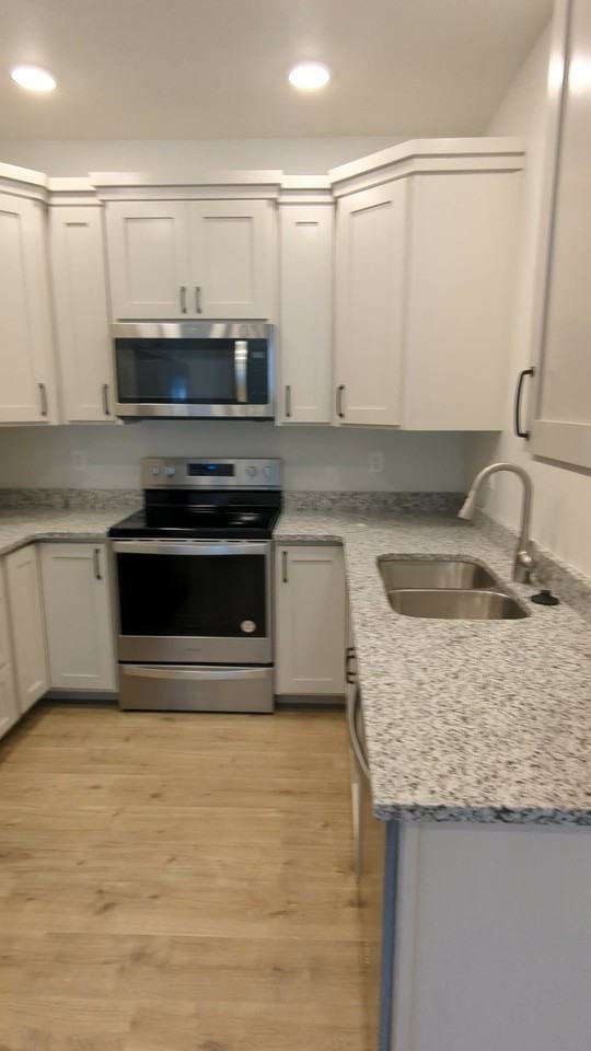 1561 N 110 W #A - Photo 2 of 18