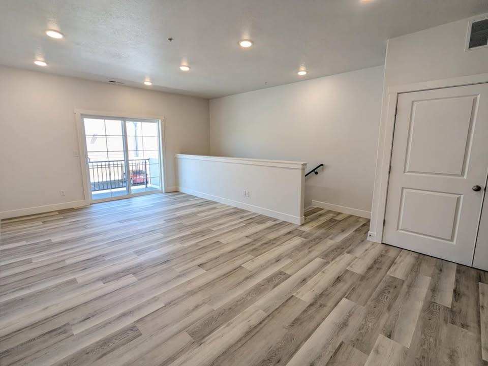 1561 N 110 W #A - Photo 5 of 18