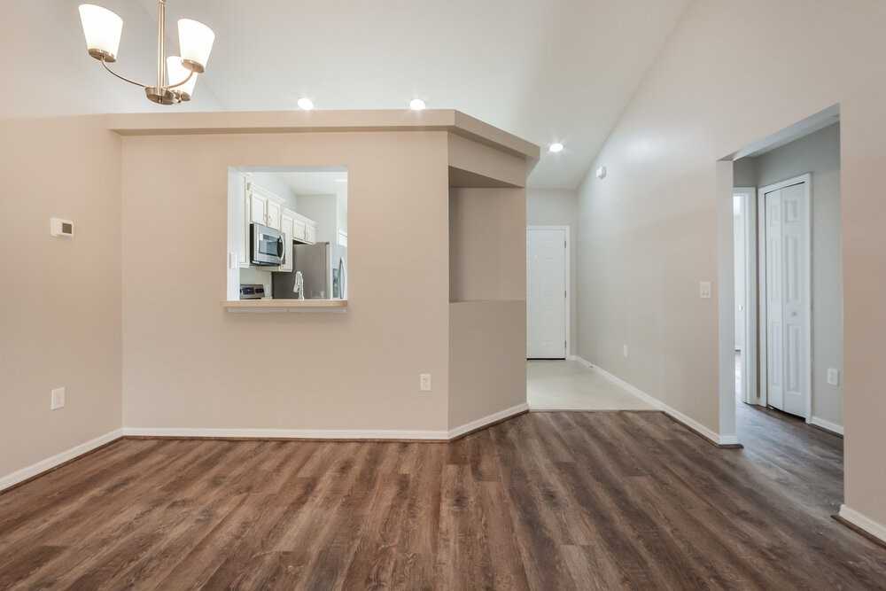 11332 Moonshine Creek Cir - Photo 5 of 16