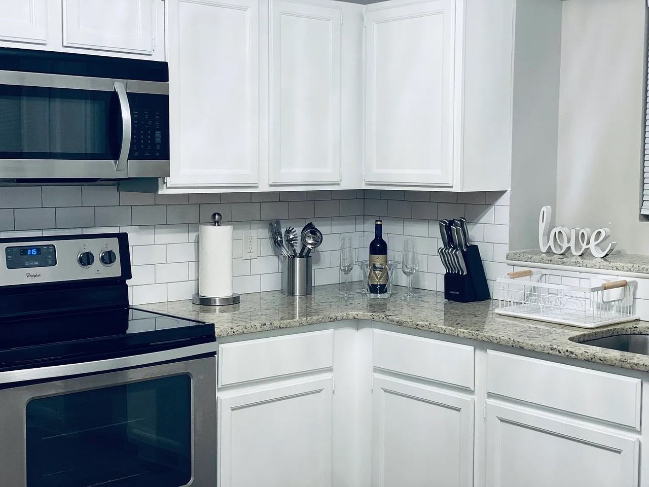 5518 Mountain Springs Cir - Photo 3 of 18