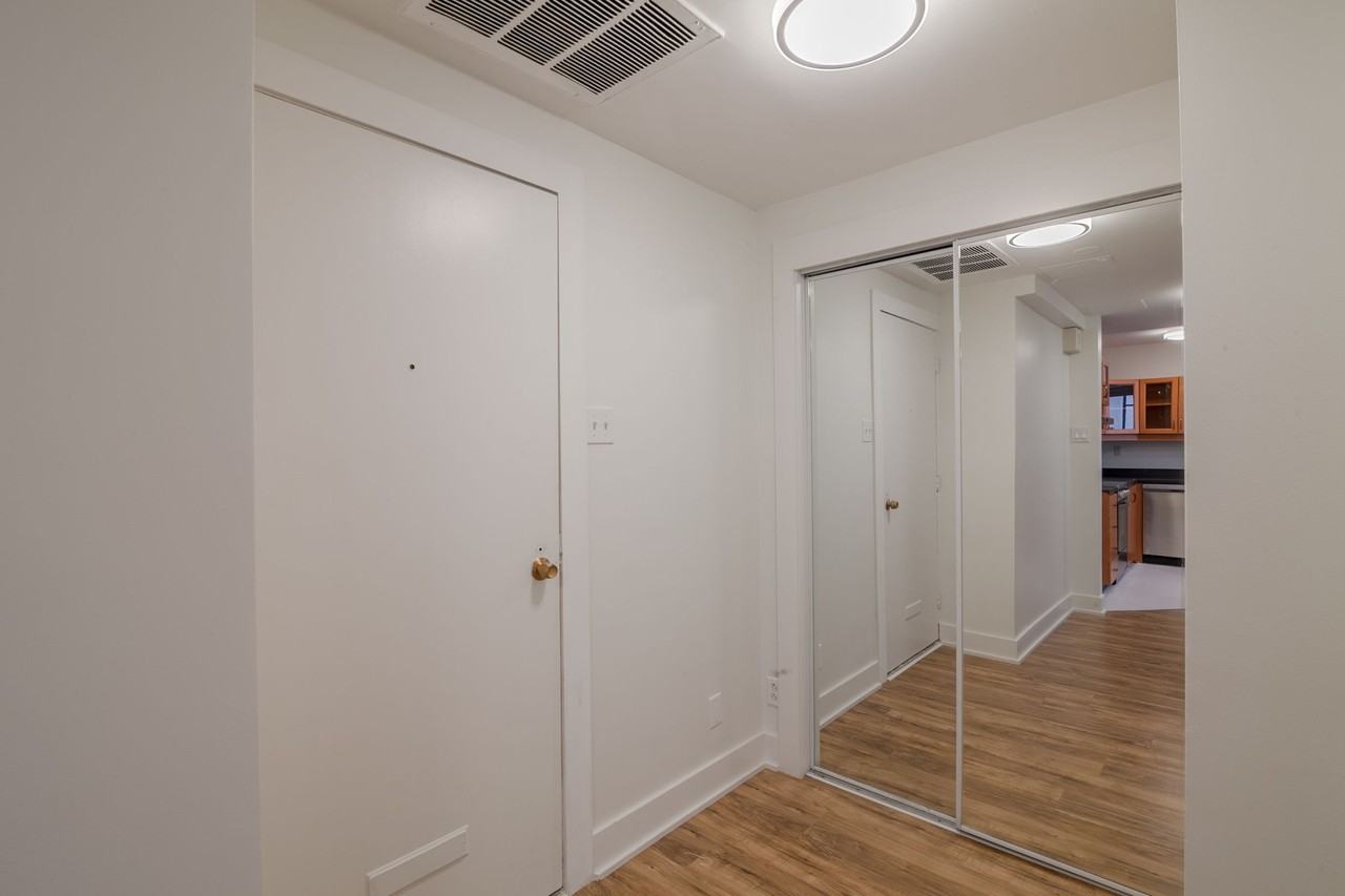 Regency - Photo 5 of 50