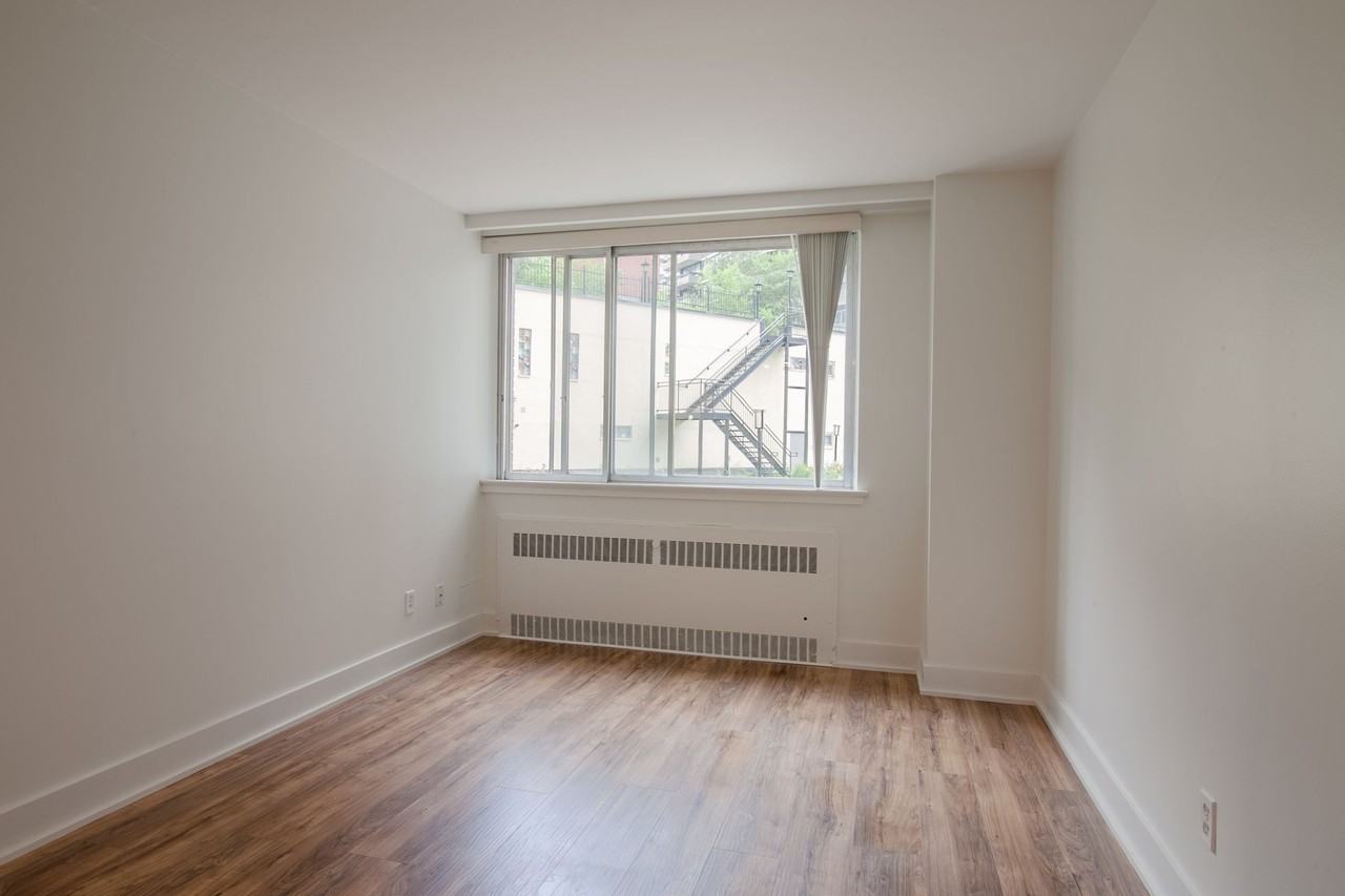 Regency - Photo 6 of 50