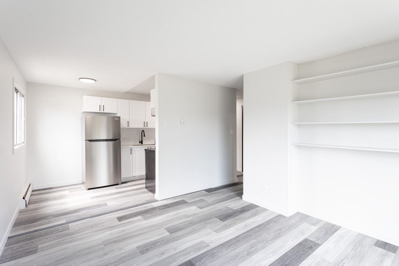 Shelly Manor - Photo 7 of 16