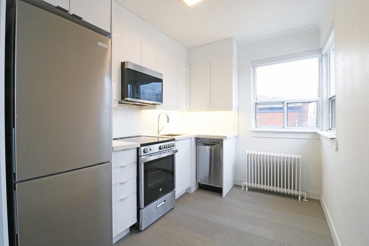 272 Birmingham Street - Photo 2 of 16