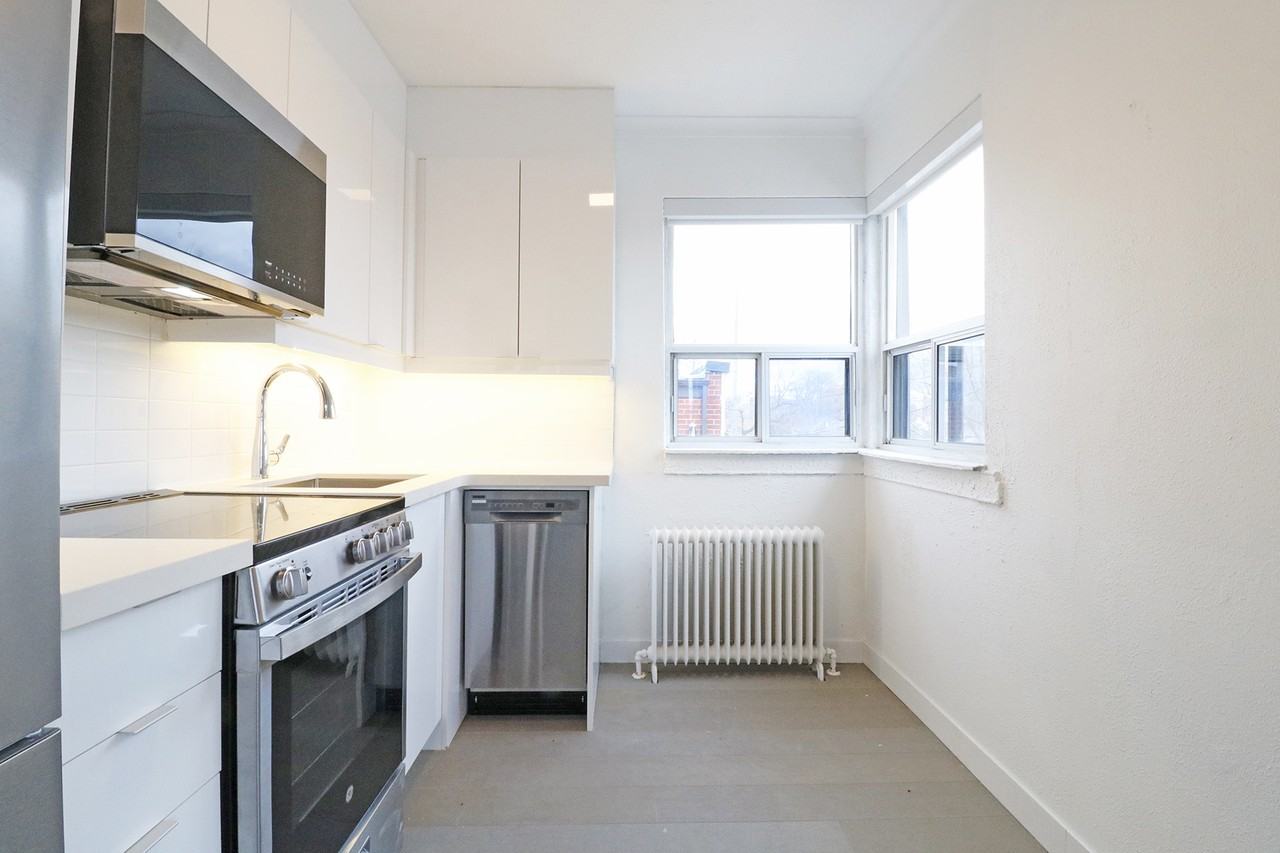 272 Birmingham Street - Photo 3 of 16