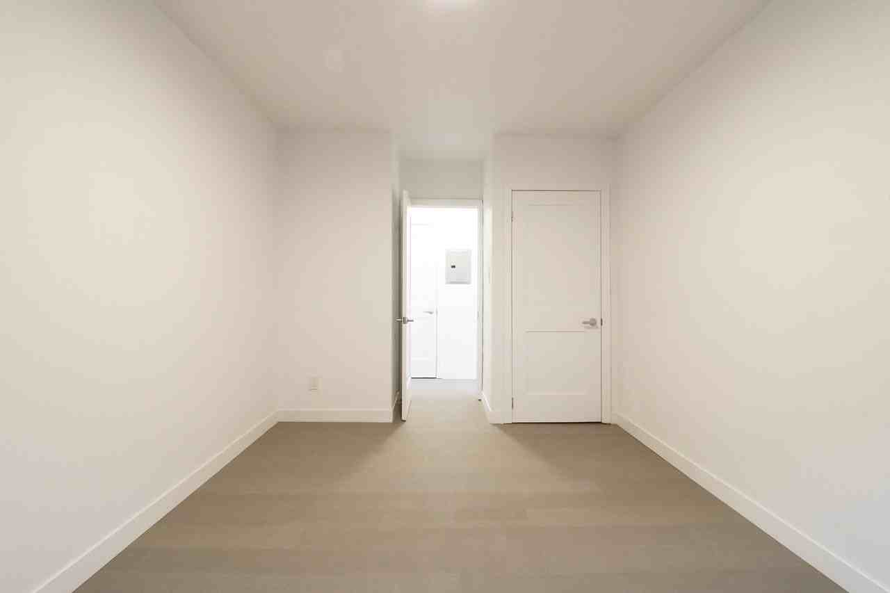 272 Birmingham Street - Photo 5 of 16