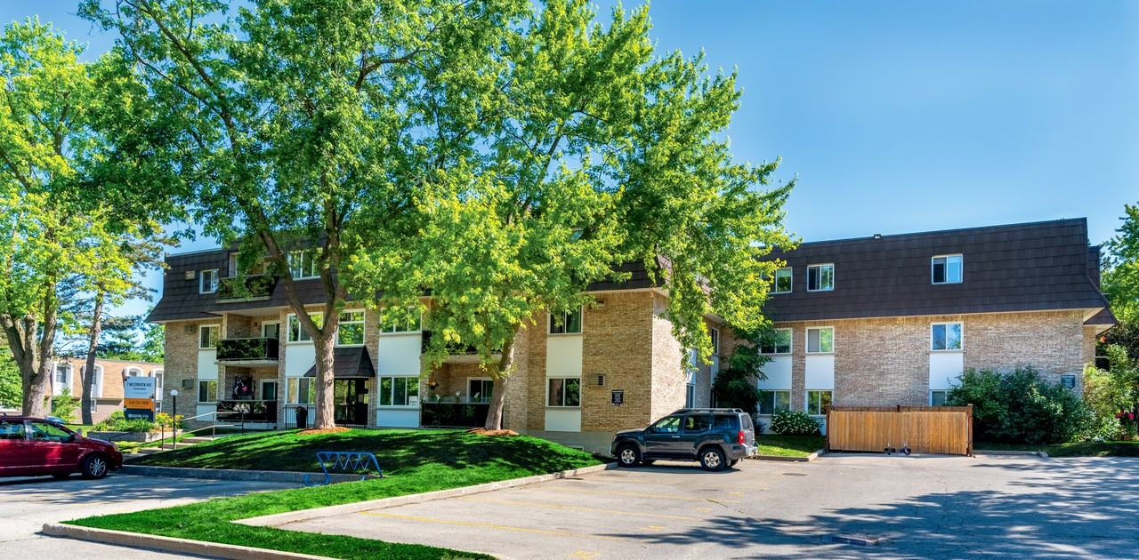 Treeview Manor - Photo 3 of 22