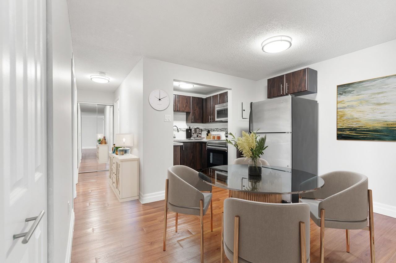 Treeview Manor - Photo 6 of 22