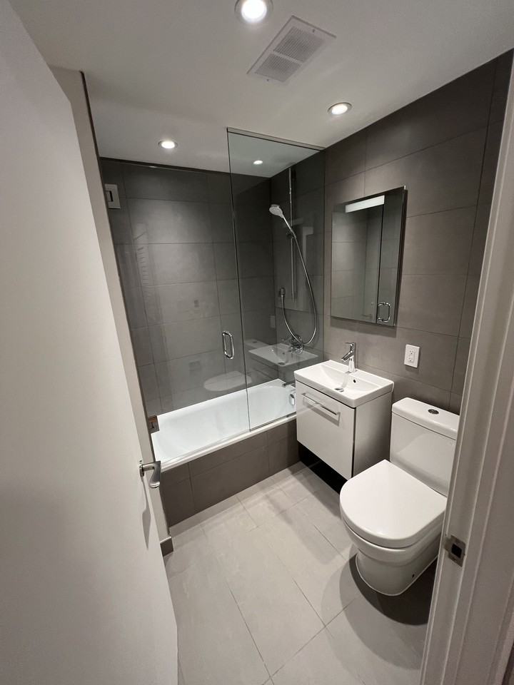 501 Kingston Road - Photo 3 of 10