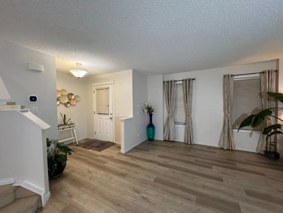 24 Taralake Lane NE - Photo 2 of 13