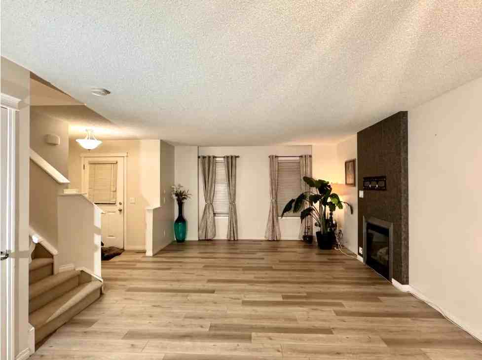 24 Taralake Lane NE - Photo 3 of 13