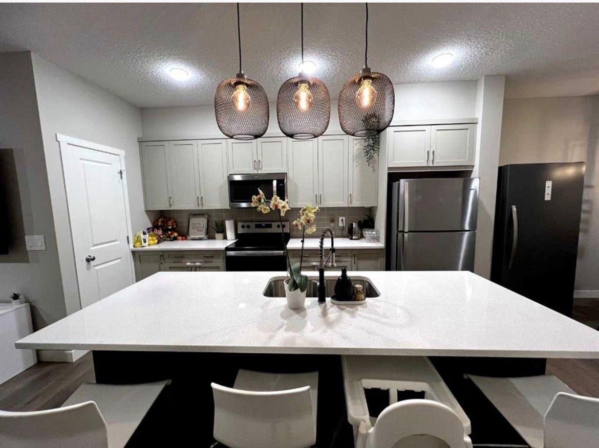 53 Herron Mews Ne - Photo 2 of 15