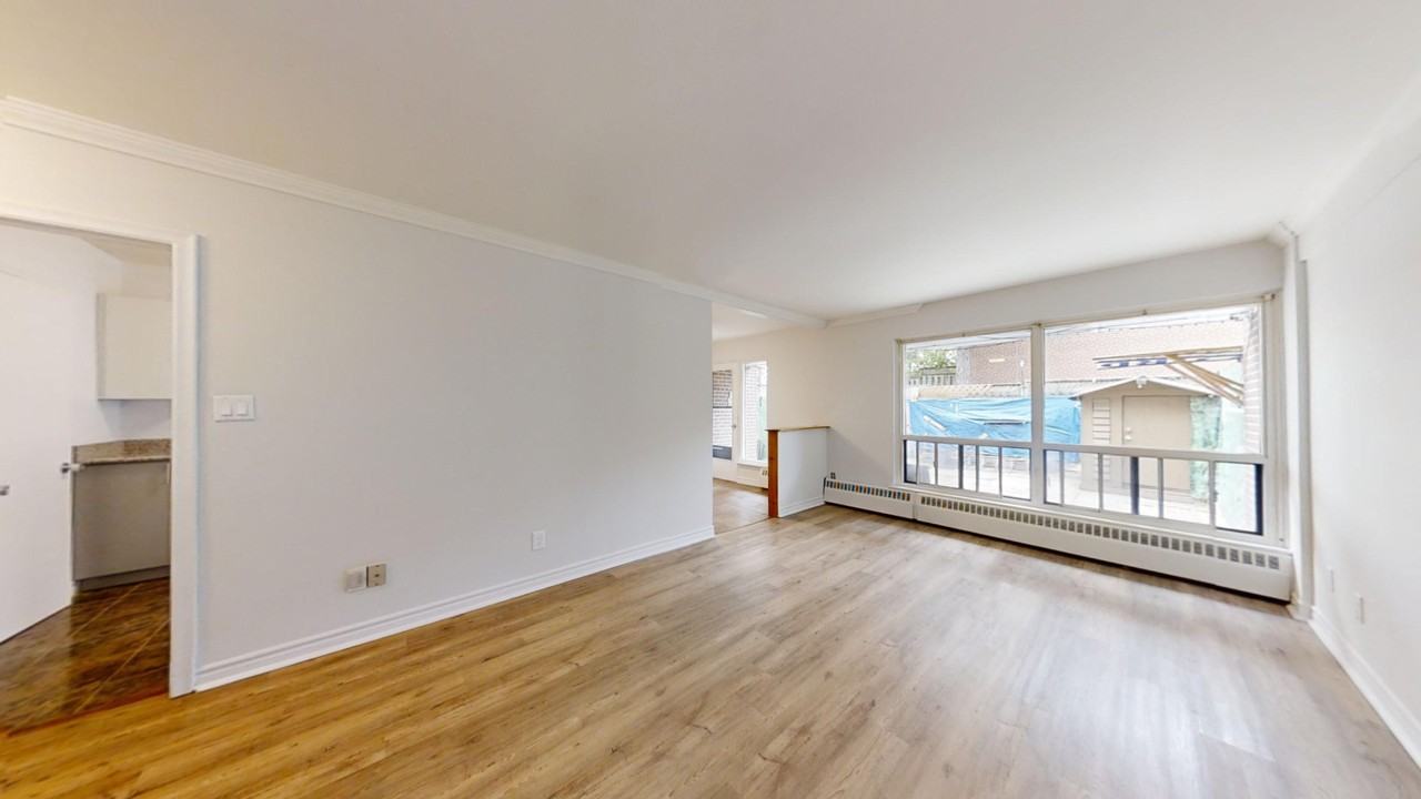 10-20 Bergamot Ave - Photo 2 of 12