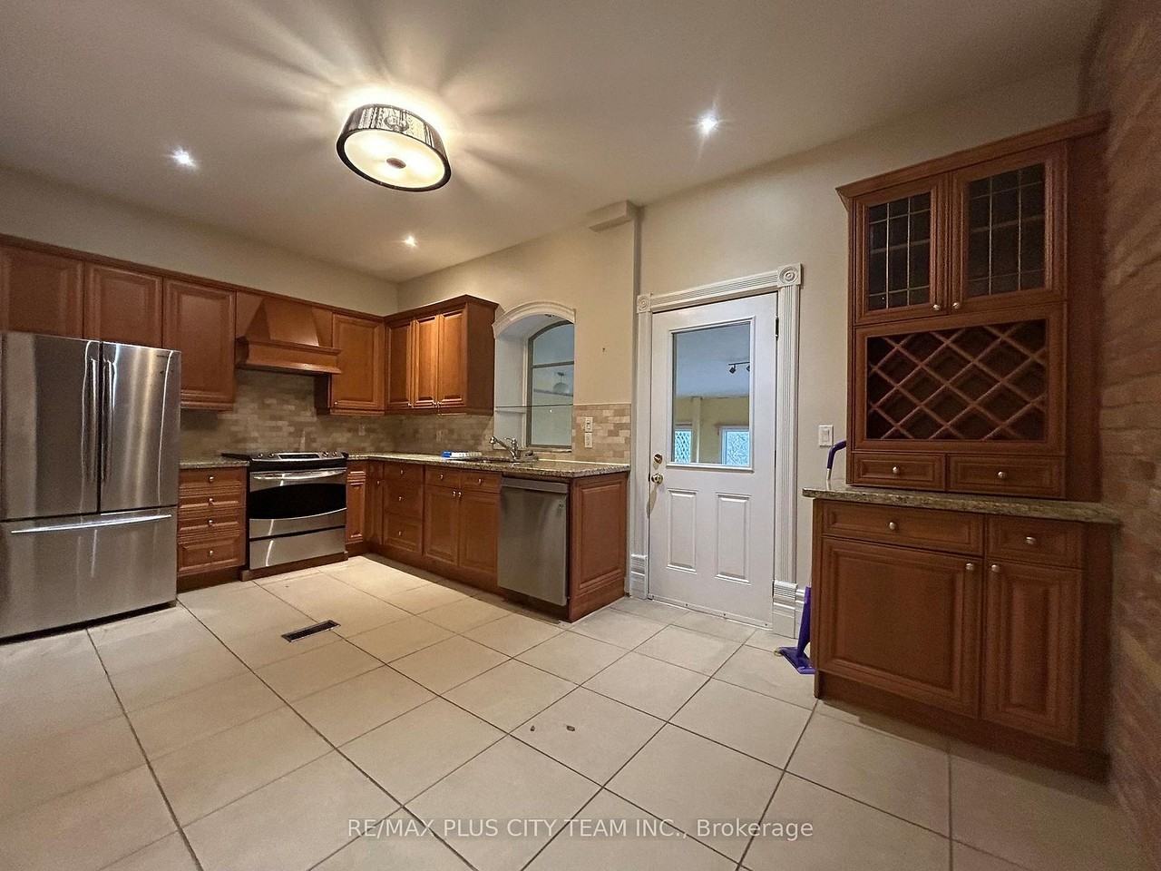 52 Churchill Avenue - Photo 4 of 19