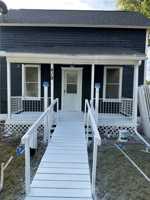 featured image of 419 S Bartlett St