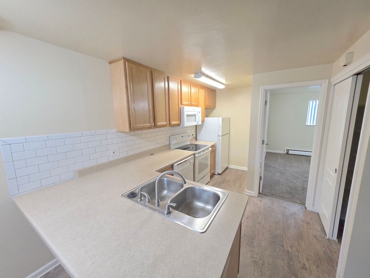 Lampliter Apartments - Photo 2 of 23