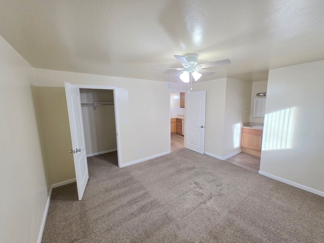 Lampliter Apartments - Photo 5 of 23