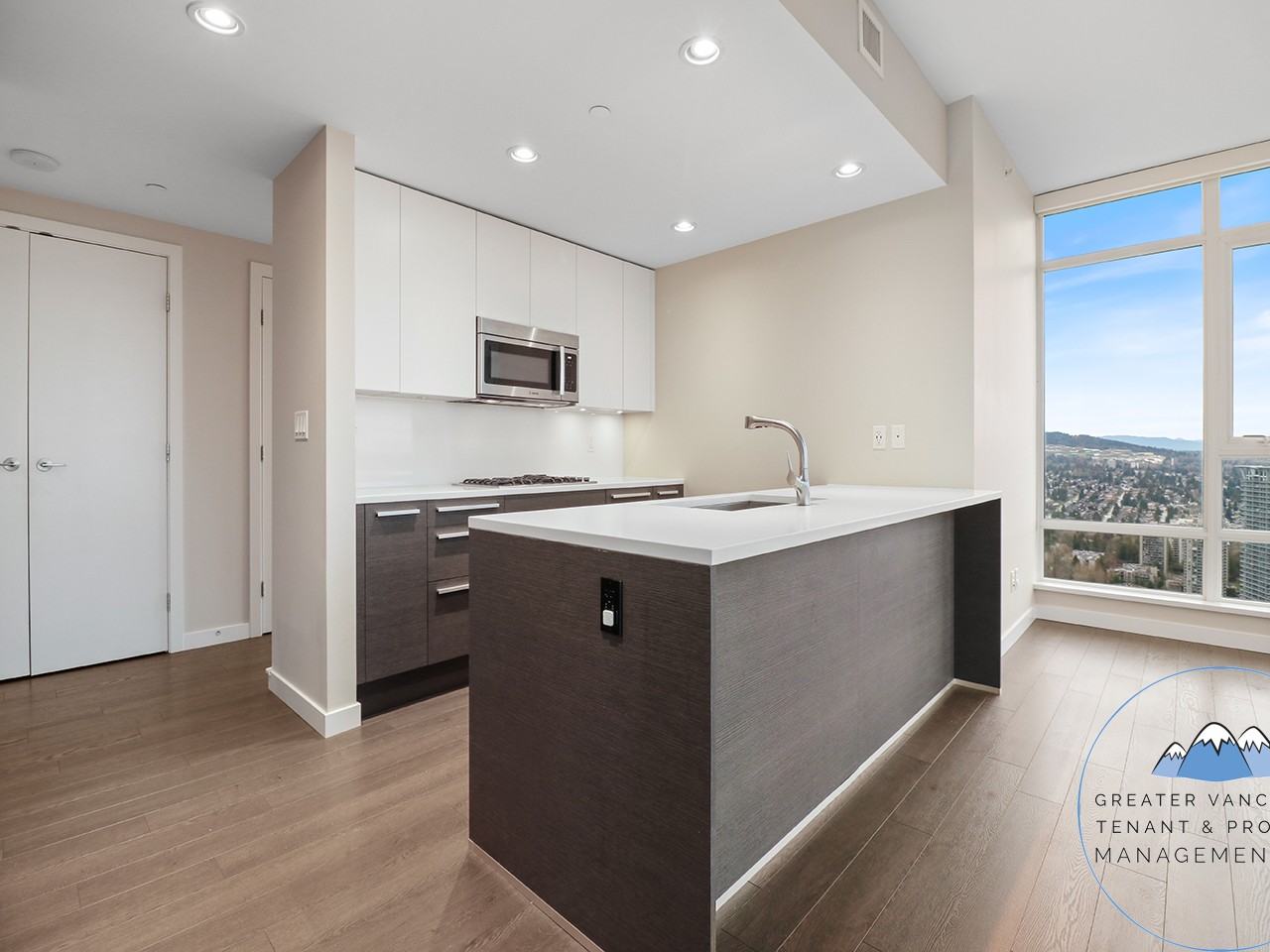 4485 Skyline Dr - Photo 3 of 44