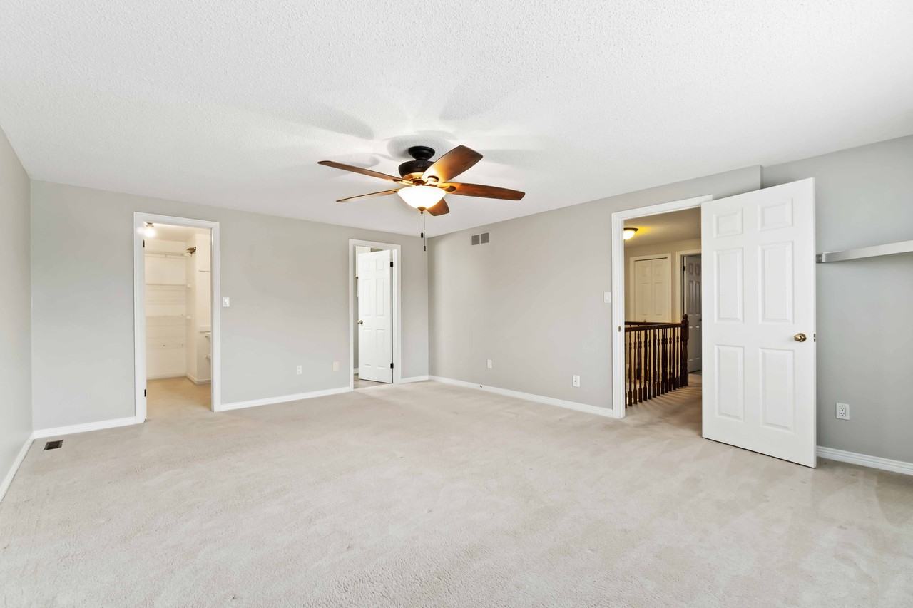 451 St Lawrence Crt - Photo 6 of 10