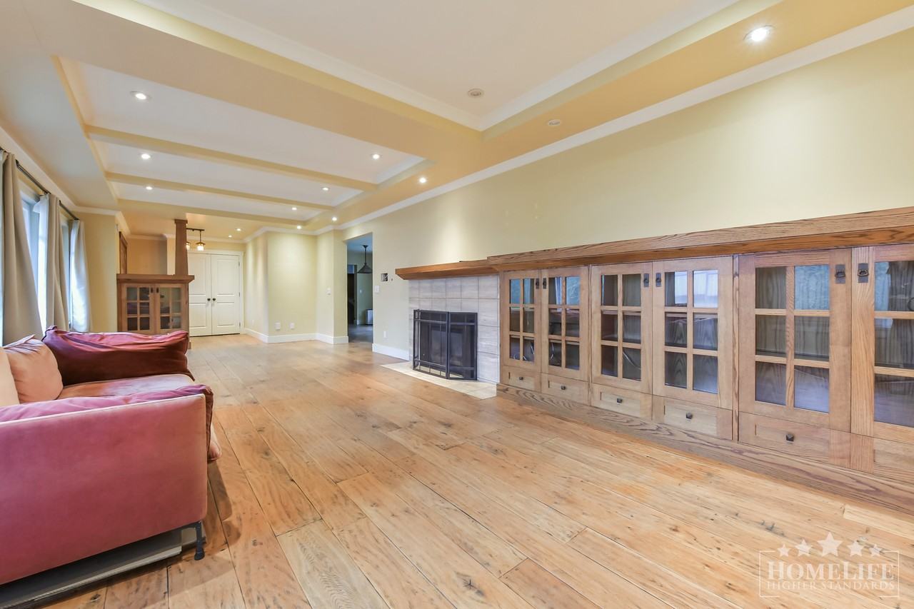 2647 Cedar Dr - Photo 5 of 26