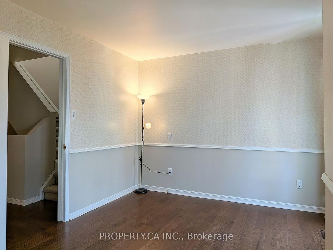 64 Arnold Avenue - Photo 7 of 27