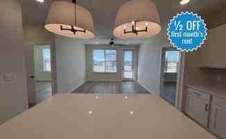 featured image of 815 Bolivar Dr