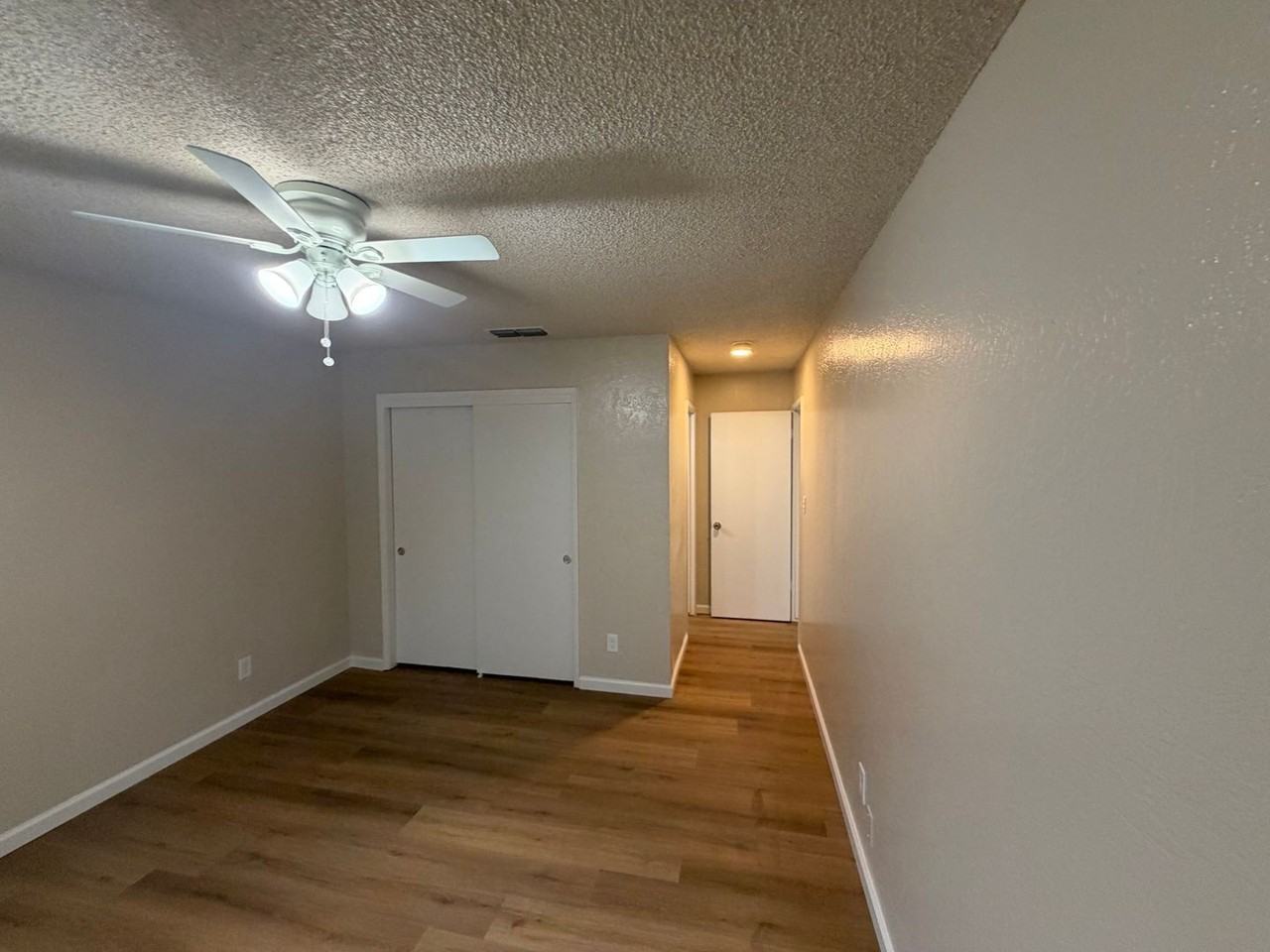4311 N Ellendale Ave - Photo 2 of 22