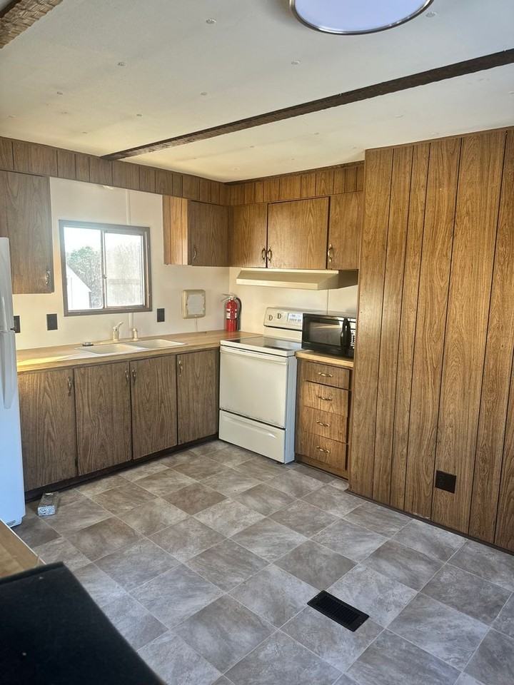 421 Meadowbrook Rd - Photo 6 of 15