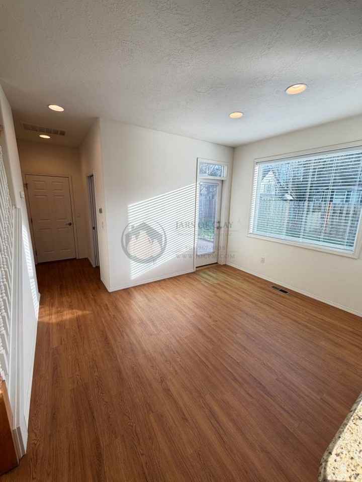 575 S Ponderosa St - Photo 7 of 19