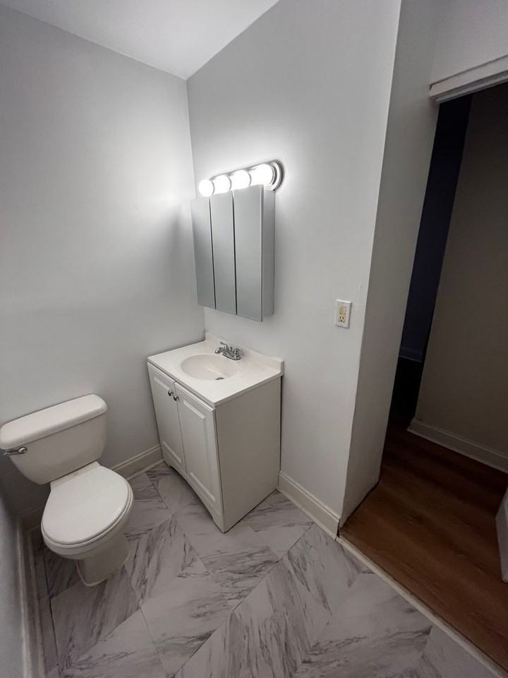 452 E Girard Ave #103 - Photo 3 of 6