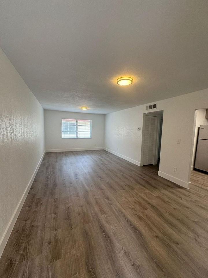 Fillmore Garden LLC - Photo 5 of 24