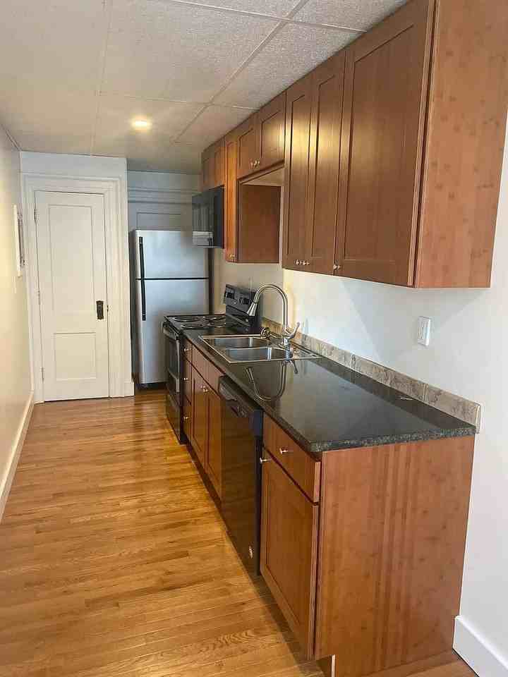 WASHINGTON COMPLEX - Photo 5 of 32