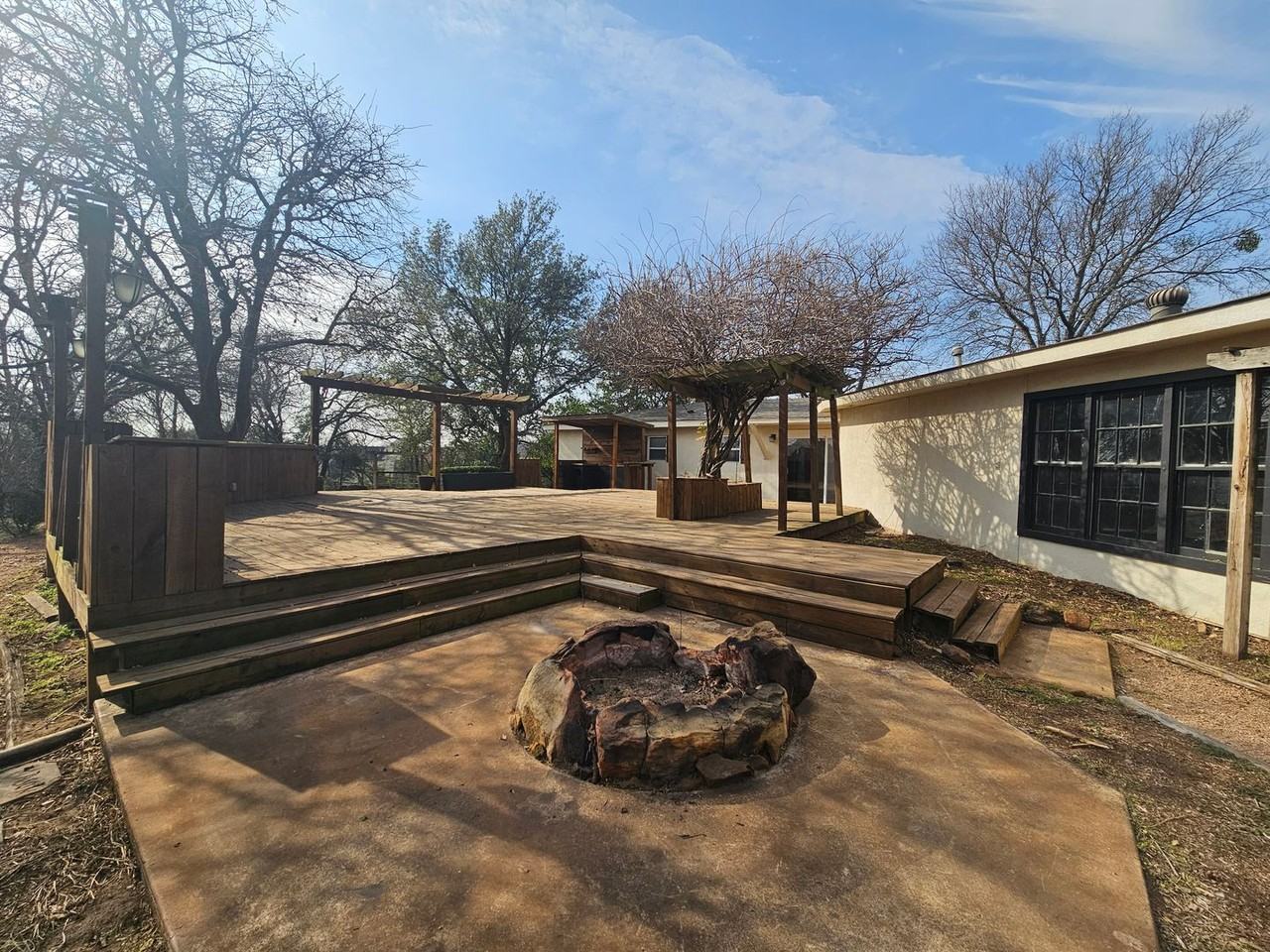 3139 Southlake Park Rd - Photo 4 of 31