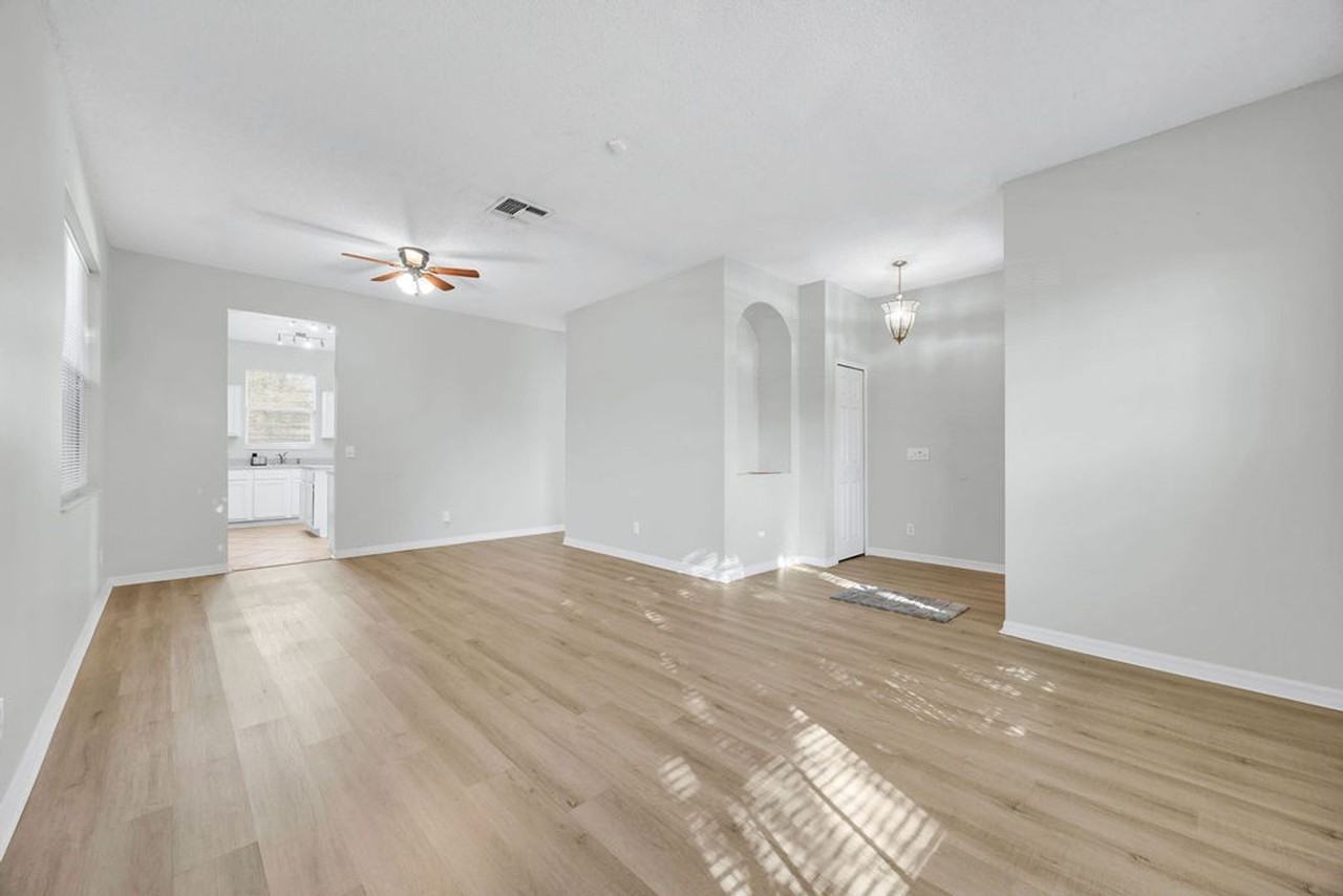 14609 Kristenright Ln - Photo 4 of 28