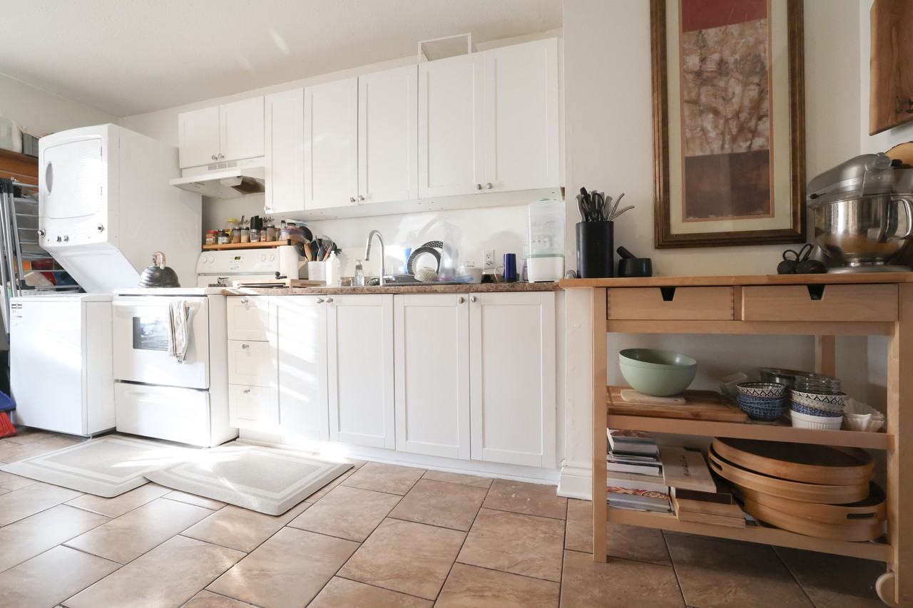 208 Dalhousie Street - Photo 4 of 11