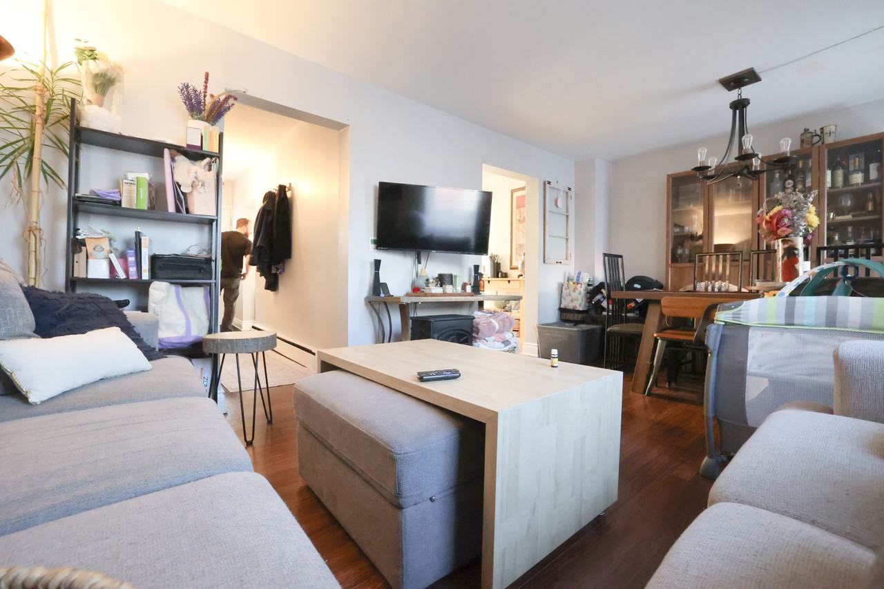 208 Dalhousie Street - Photo 2 of 11